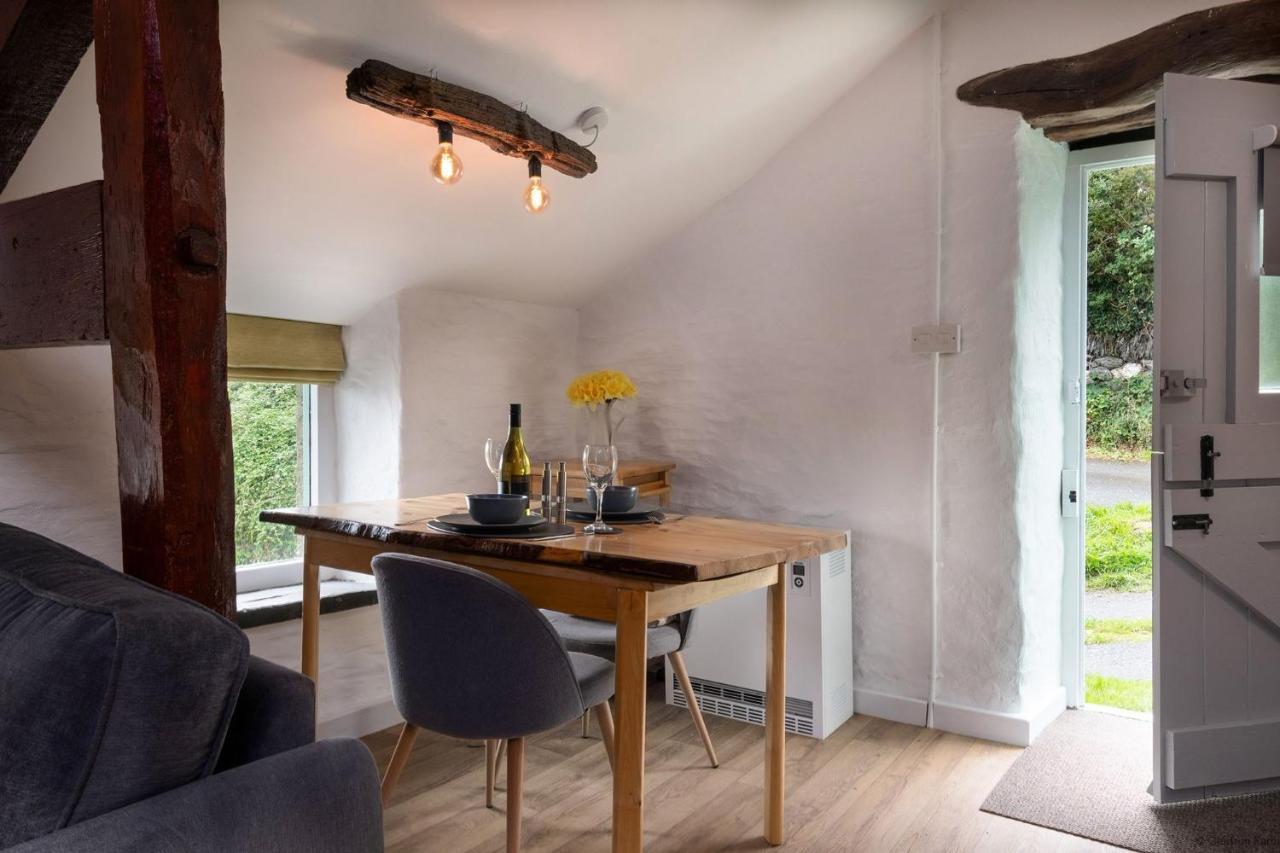 Dog Friendly Cottage, Geufron Farm Near Tywyn Bryn-crug Екстериор снимка